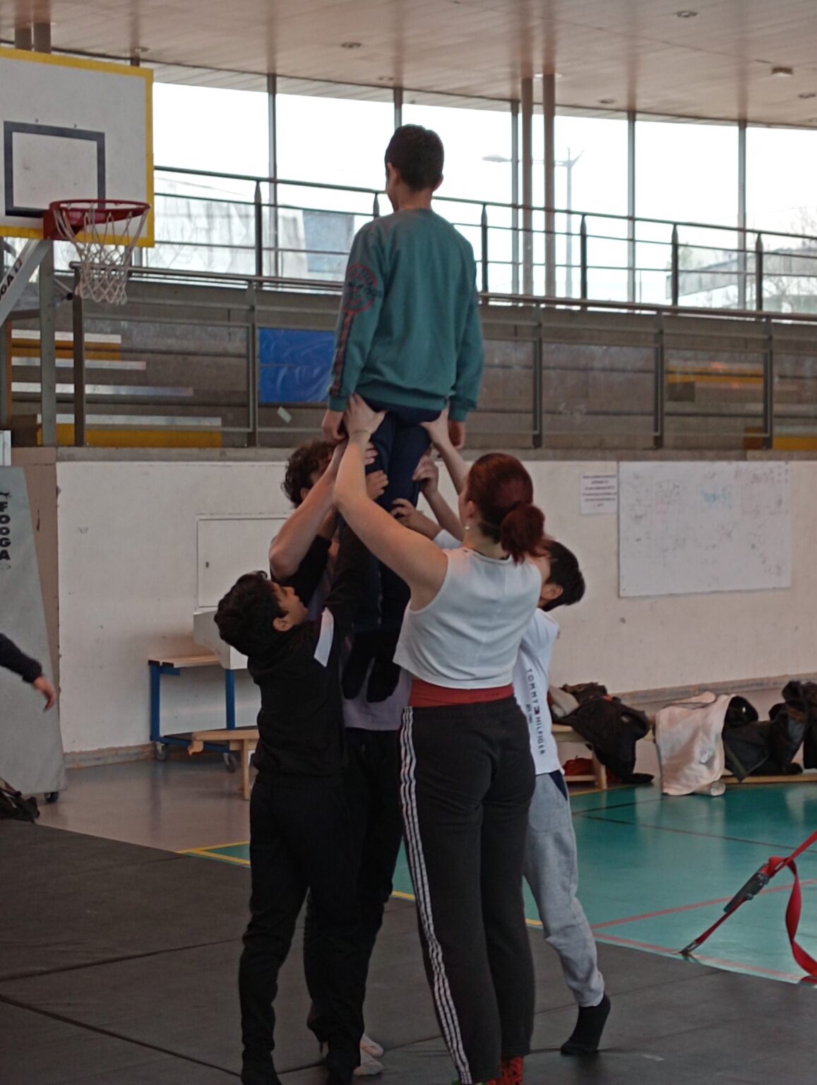 Un projet autour des arts du cirque au collège Collège Jacques DUCLOS